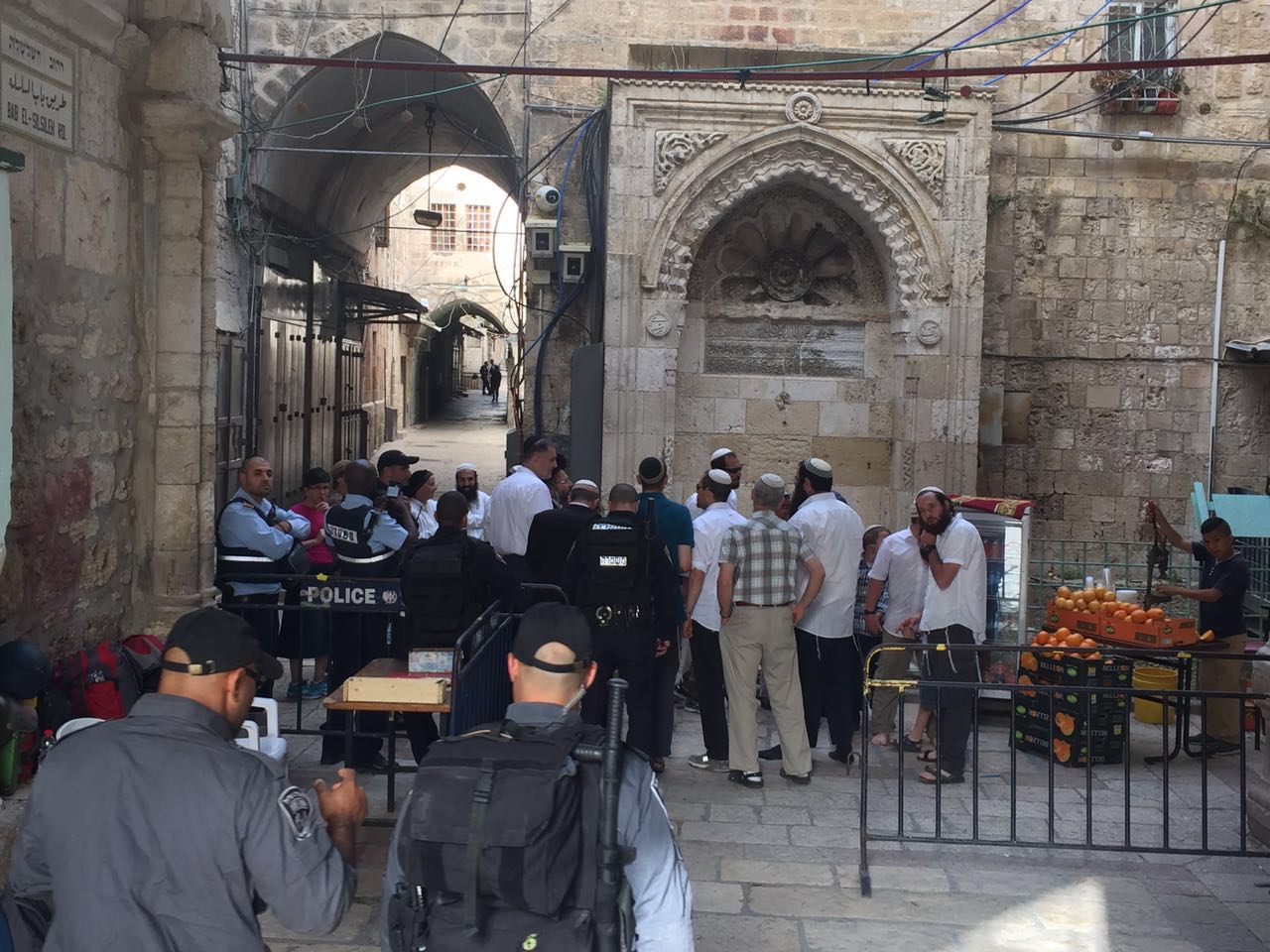 Des Dizaines De Colons Profanent La Mosqu E Dal Aqsa