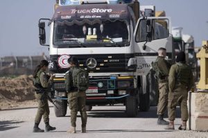 les soldats israéliens entravent l'entrée des aides humanitaires