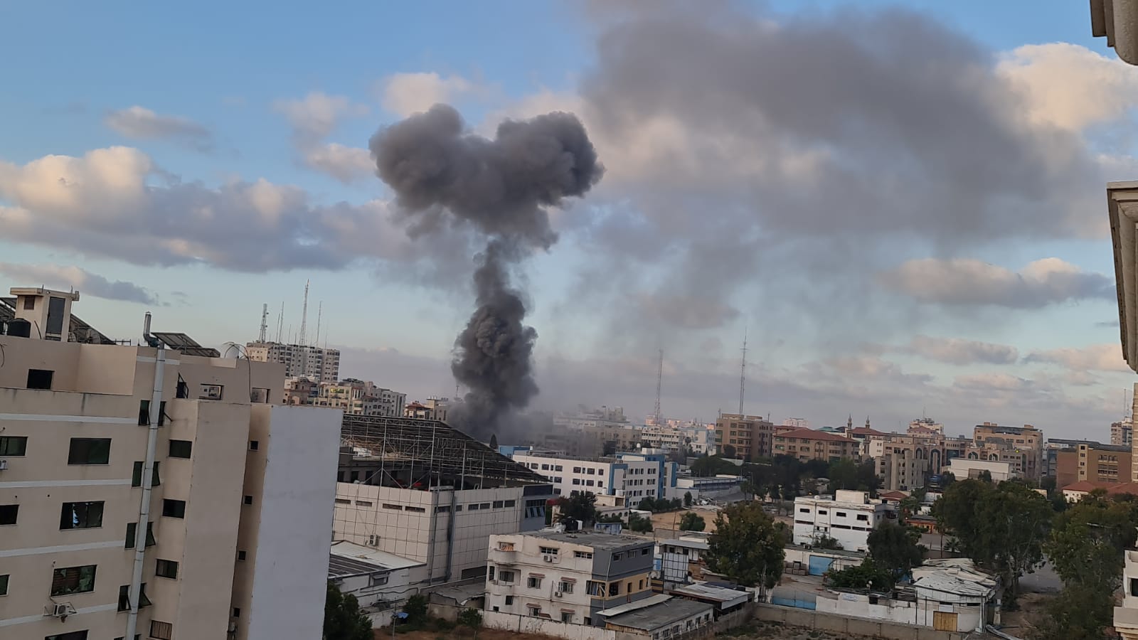 agression israélienne au centre de la bande de Gaza